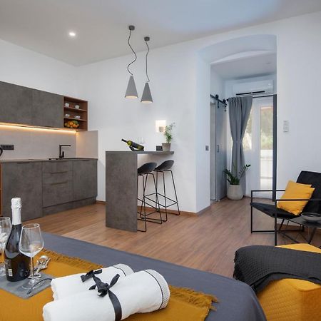 Deluxe Rooms And Apartments Korzo Póla Kültér fotó